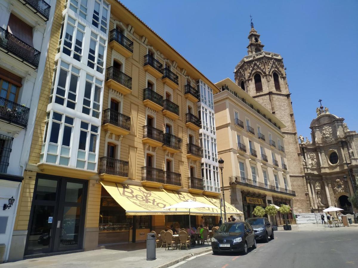 Flats Friends Plaza De La Reina Hotel Valencia Kültér fotó